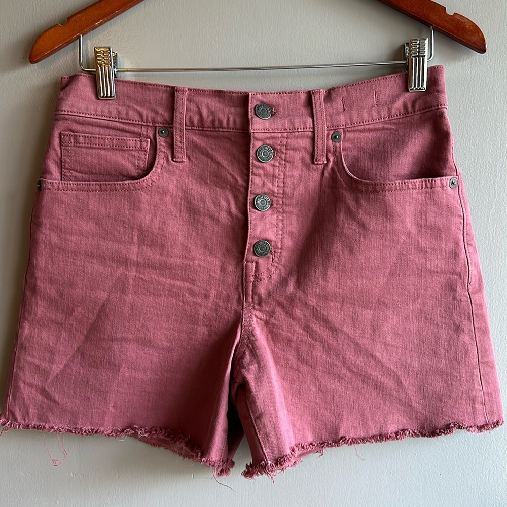 NWT Madewell Garment-Dyed Button-Front High-Rise
Denim Shorts size 27
